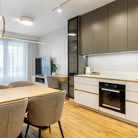 Plac Unii Lux - Comfy Apartment